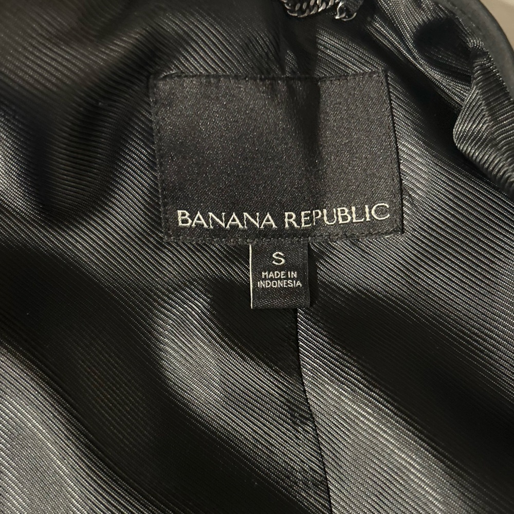 Banana Republic Water-Resistant Quilted Coat NWOT - Picture 9 of 9